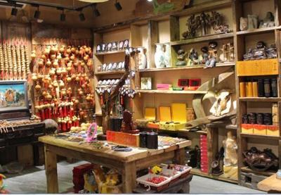 男生卖手工艺品平均每月挣2万，他是这样做的！