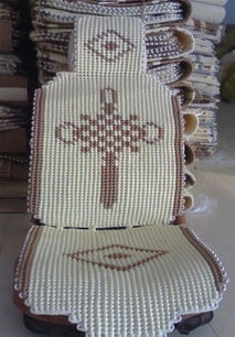 手编精品坐垫 匠心独运的汽车内饰艺术